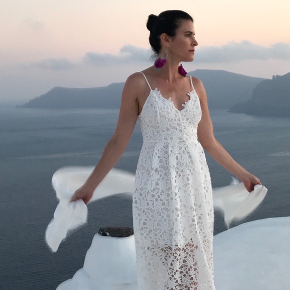 Astr Dresses & Skirts - ASTR The Label Lace A-Line White Midi Dress Small